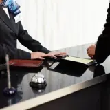 Nocleg jaki VAT: Jak uniknąć wysokich stawek za usługi noclegowe